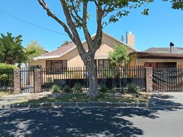 House for sale in Cape Town, Western Cape