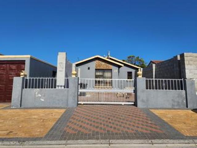 House for sale in Khayelitsha, Western Cape