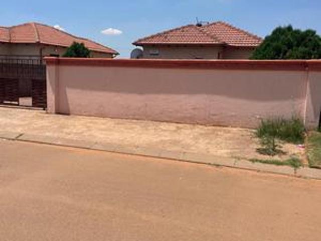 House for sale in Vosloorus, Gauteng