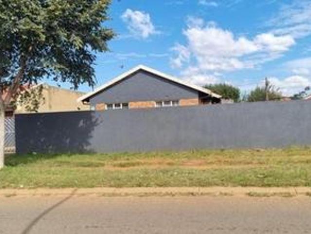 House for sale in Vosloorus, Gauteng