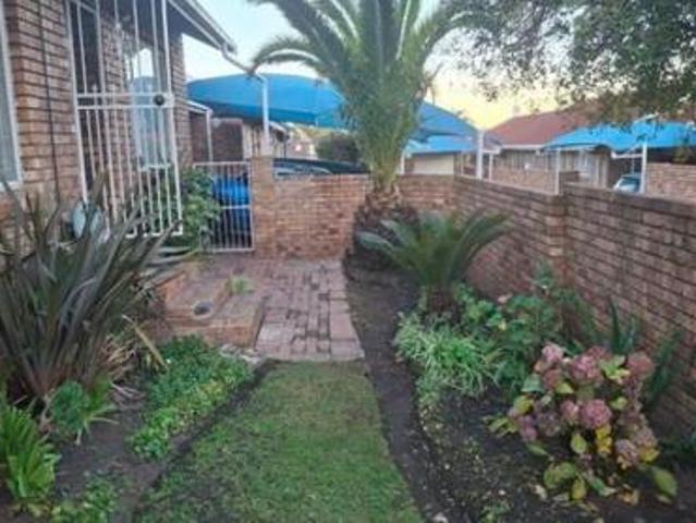 Townhouse for sale in Ekurhuleni, Gauteng