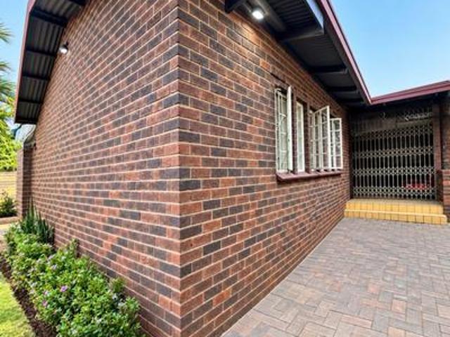 House for sale in Vanderbijlpark, Emfuleni Local Municipality
