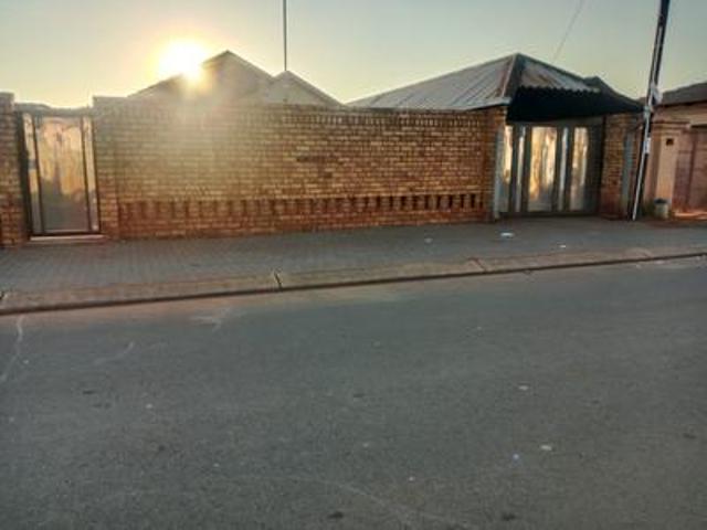 House for sale in Vosloorus, Gauteng