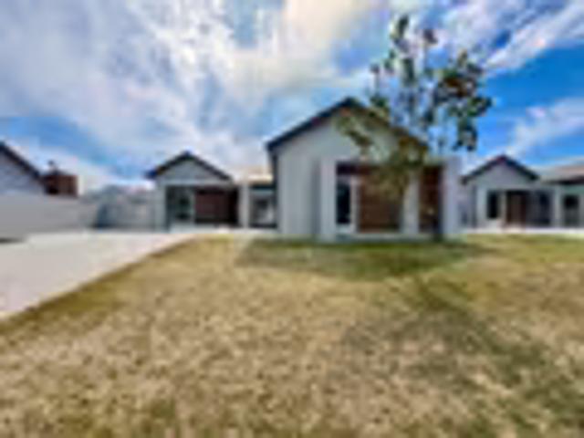 House for sale in Onverwacht, Western Cape