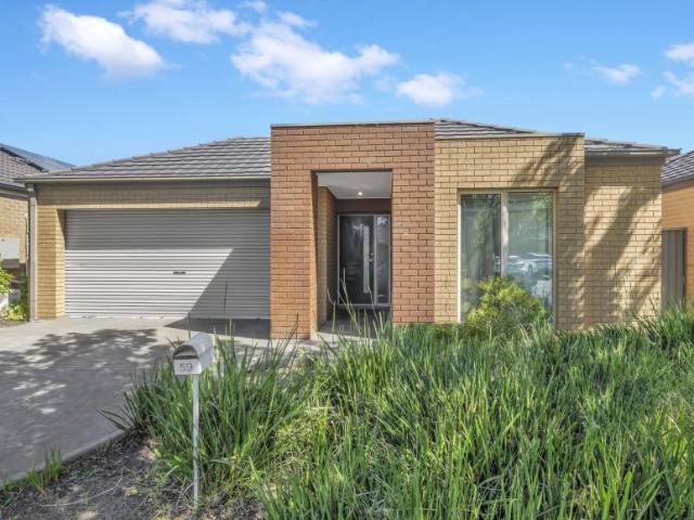 House for sale in Lakeside Estate, Melbourne