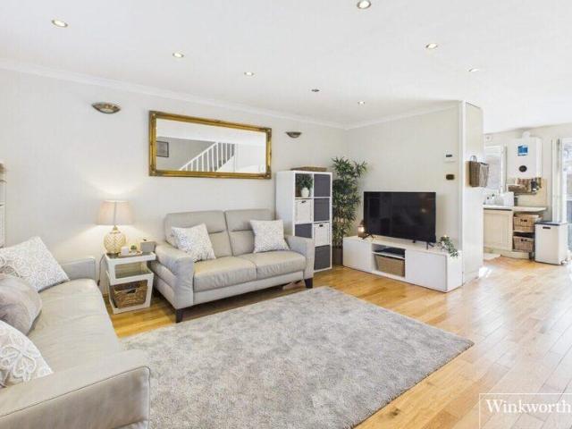 House for sale in Cat Hill, England