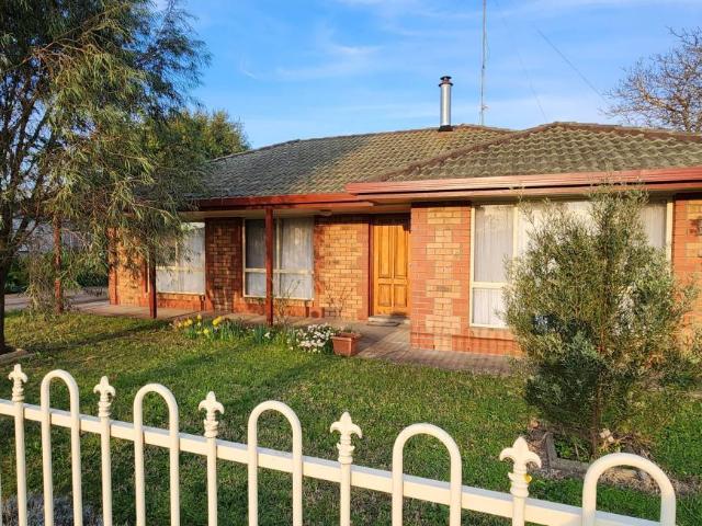 House for rent in Comaum, South Australia