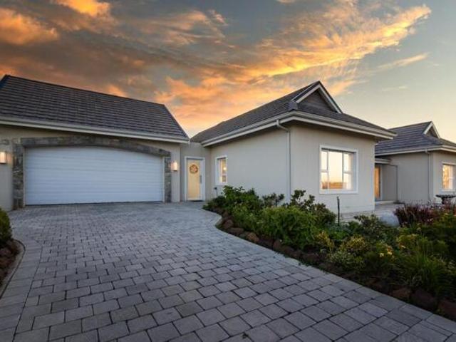 House for sale in Groot Brak Rivier, Western Cape