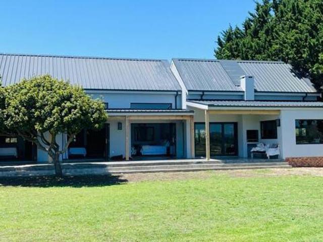 House for sale in Groot Brak Rivier, Western Cape