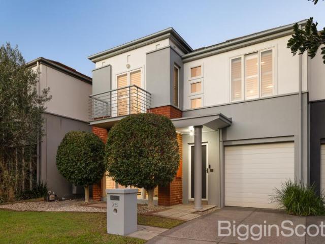 House for sale in Beacon Cove, Melbourne