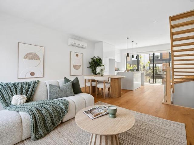 House for sale in Port Melbourne, Melbourne