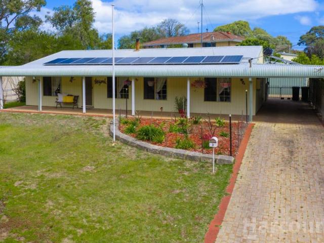 House for sale in Preston Beach