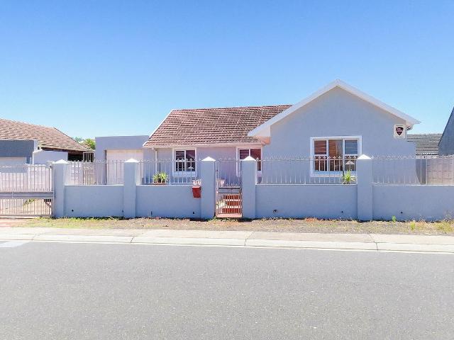 House for rent in Mitchells Plain, Western Cape