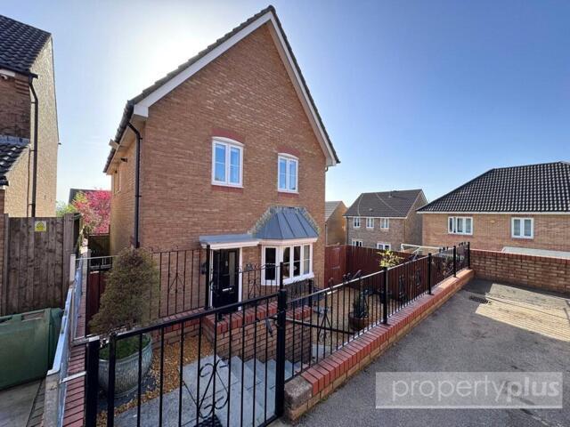 House for sale in Tonyrefail, Hendreforgan