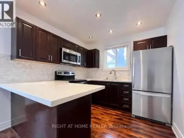 House for rent in Richmond Hill, Golden Horseshoe