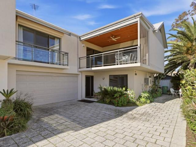 House for sale in Rockingham, City of Rockingham