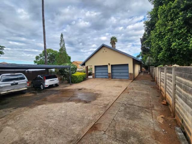 House for sale in Rustenburg, Rustenburg Local Municipality