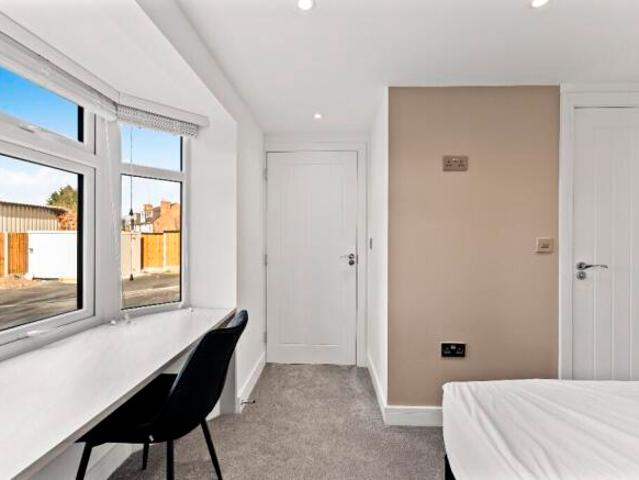 Room for rent in East Midlands
