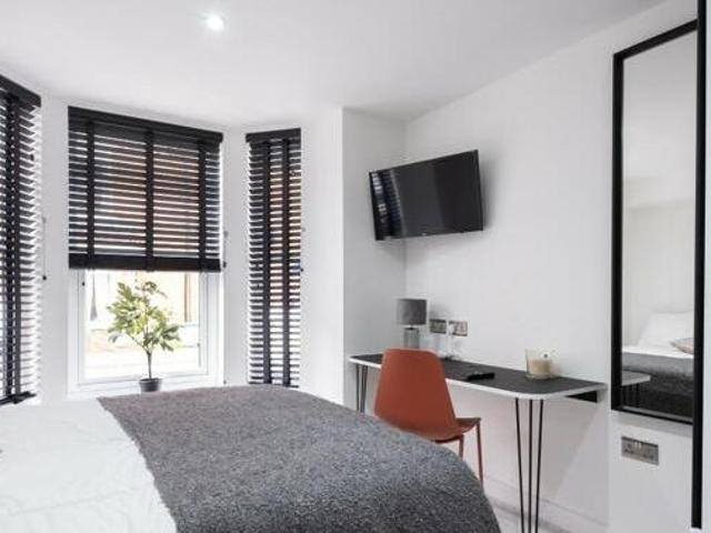 House for rent in Lyons, Greater London