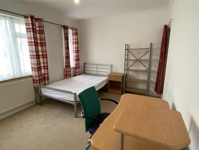Room for rent in Hales Place, The Bridge