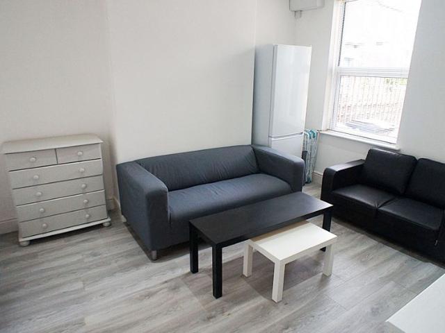 Room for rent in Sharrow Vale, South Yorkshire