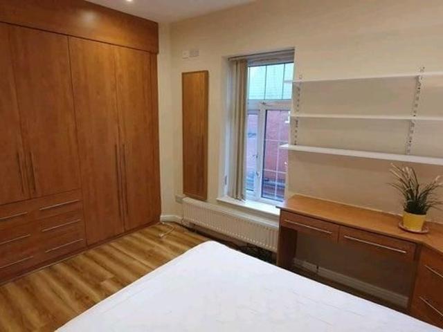 Room for rent in Sedgley Park, Bury