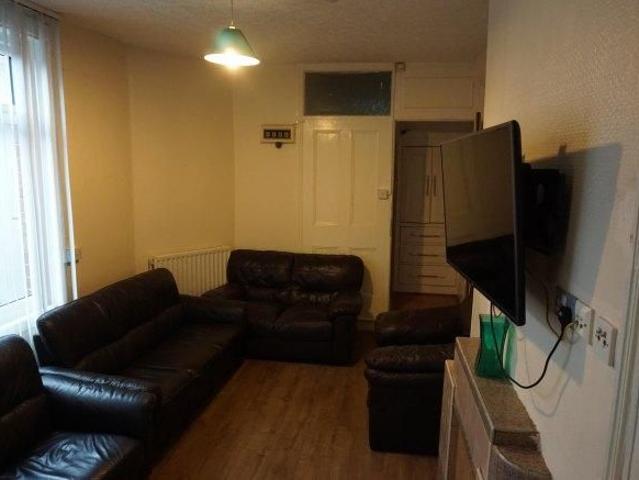 Room for rent in Grove Hill, Normanby