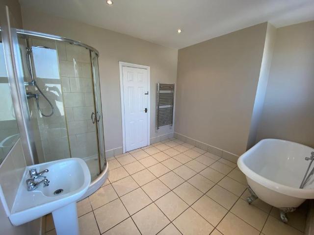 Room for rent in Sharrow Vale, Isle Of Man