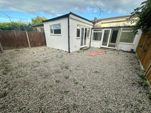 Room for rent in Hales Place, The Bridge