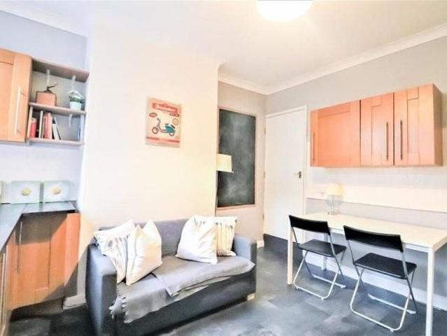 Room for rent in Park Central, Birmingham