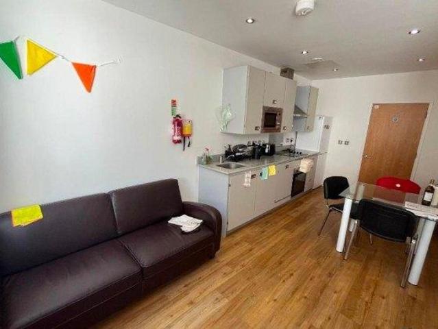 Room for rent in City Centre, Feckenham
