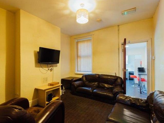 Room for rent in Elmfield, Leicestershire