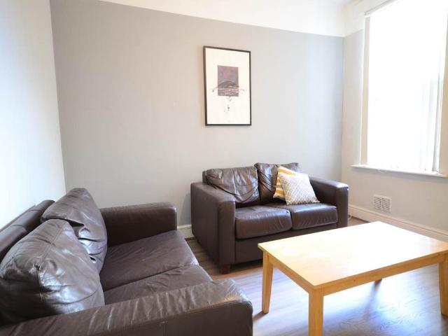 Room for rent in Calderstones