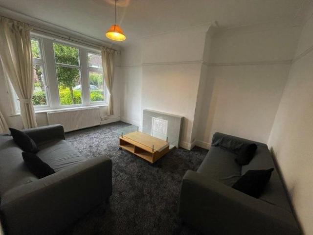 Room for rent in Beckett Park, Leeds