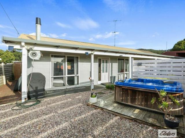 House for sale in Sisters Beach, Waratah-Wynyard