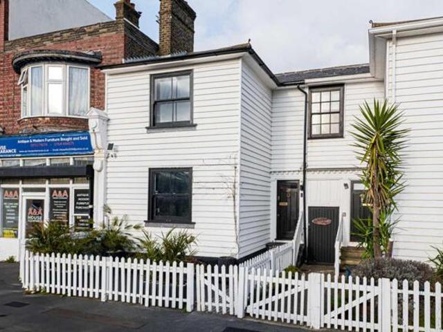 House for sale in Southchurch, Alton Barnes