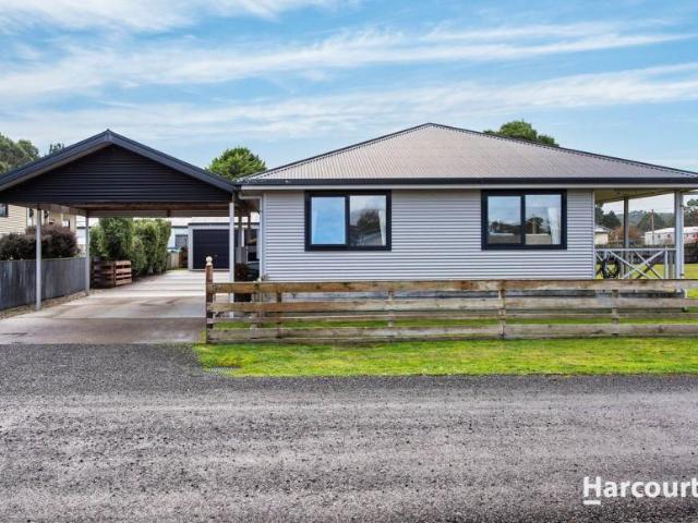 House for sale in Strahan, West Coast