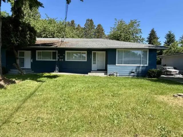 House for rent in City Centre, Surrey