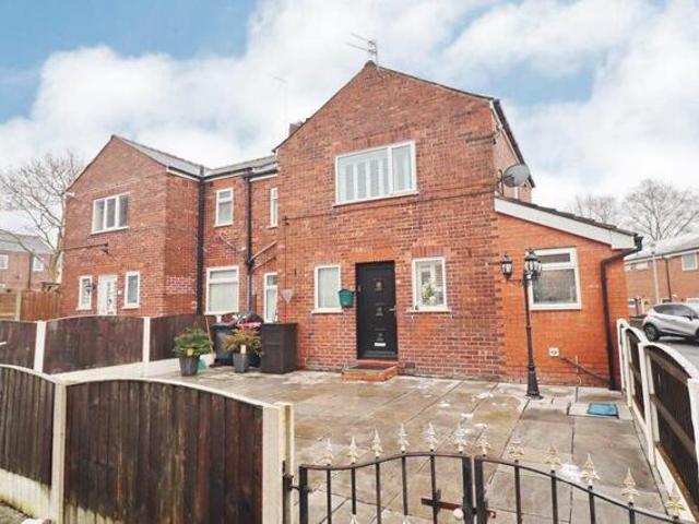 House for sale in Swinton, Newtown
