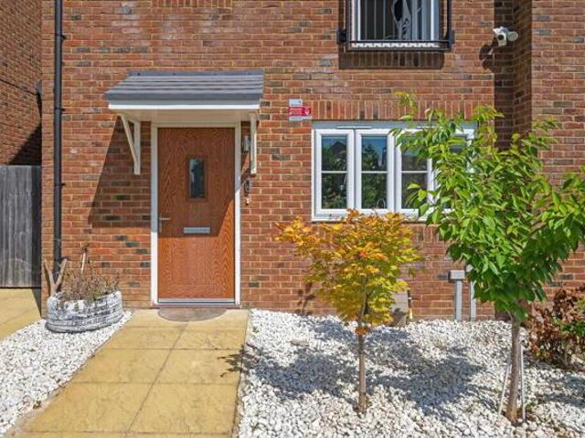 House for sale in Red Hill, Surrey