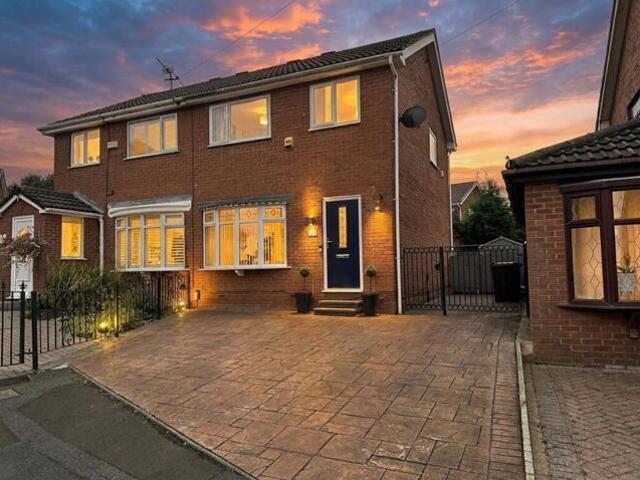 House for sale in Newton Wood, Greenheys