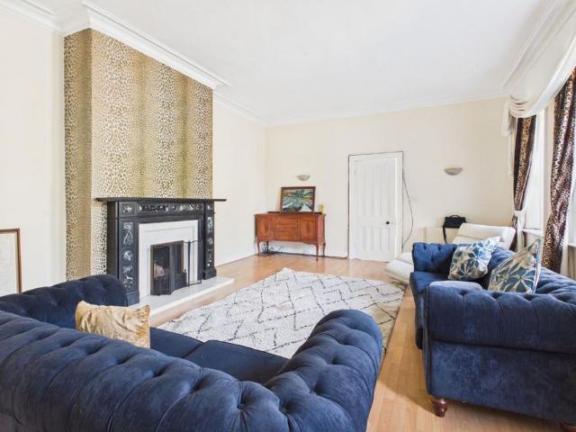 House for rent in Clifton, West Yorkshire