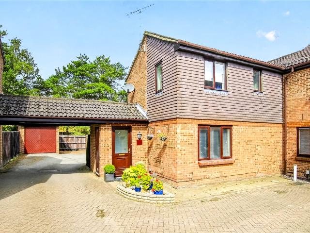 House for rent in Winkfield