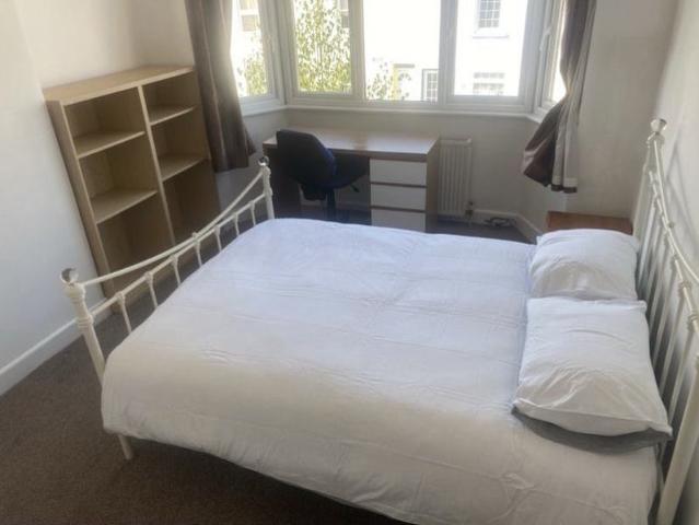 House for rent in New Headington, The Slade