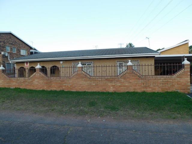 House for rent in Chatsworth, Kwazulu-natal