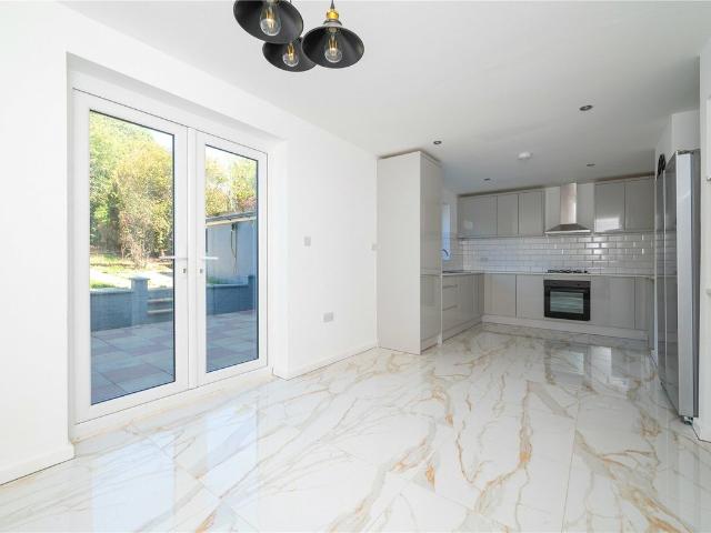 House for rent in St Albans, Five Acres