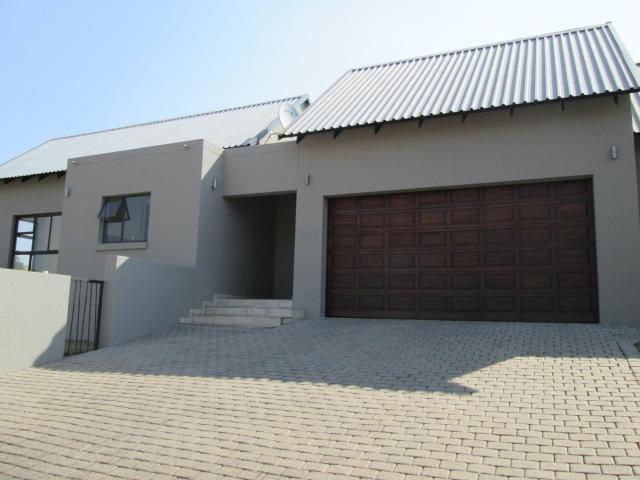 House for rent in Hartbeespoort Dam Nature Reserve, North West