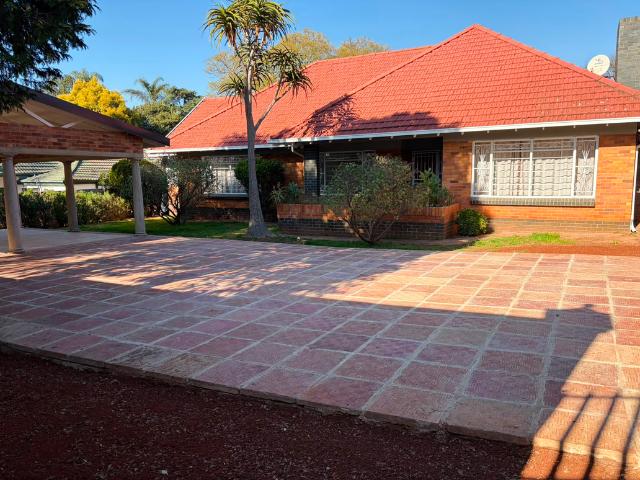 House for rent in Vosloorus, Gauteng