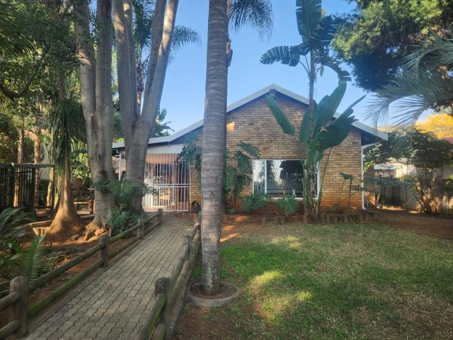 House for rent in Hartbeespoort Dam Nature Reserve, North West