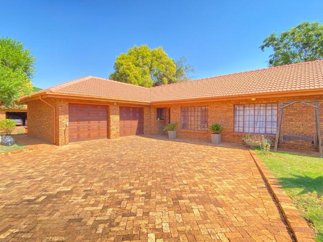 House for rent in Hartbeespoort Dam Nature Reserve, North West